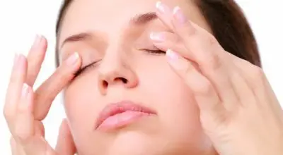 Lentillas presas detrás del Ojo