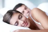 ¿Por qué dormimos con los Ojos Cerrados?