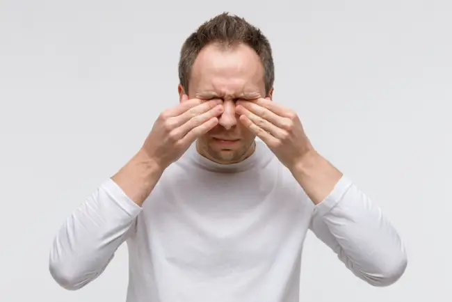 Olos llorosos: Causas y tratamiento