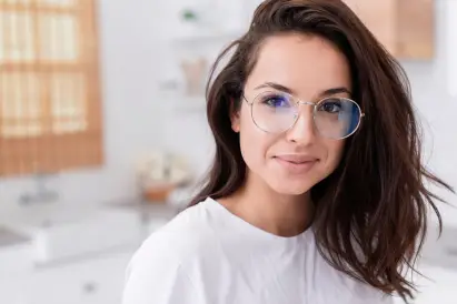 Diferencia de lentes con y sin antirreflejante Diferencia de lentes con y sin antirreflejante