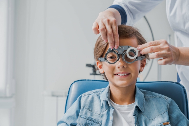 Diagnóstico de una enfermedad ocular en niños