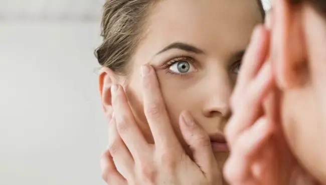 Suero Fisiológico: lavar los ojos Suero Fisiológico: lavar los ojos