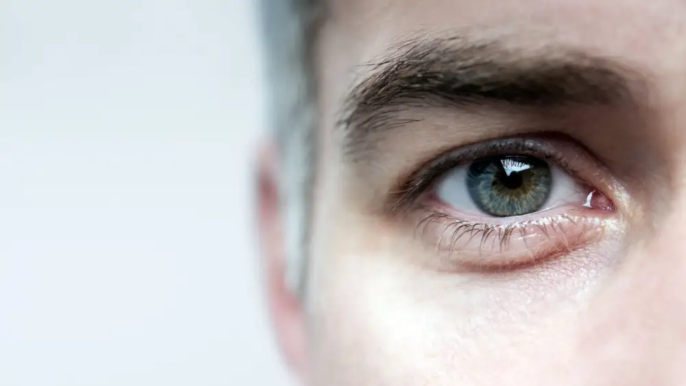 Problemas Oculares Comunes en Hombres