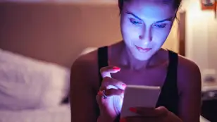 Los Efectos Nocivos de la Luz Azul