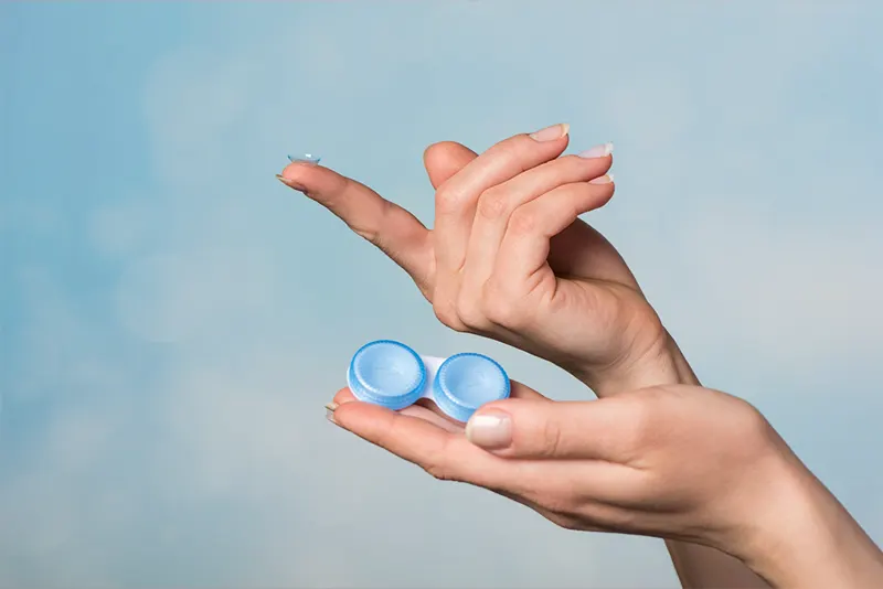 ¿Cuándo cambiar el estuche de lentillas?